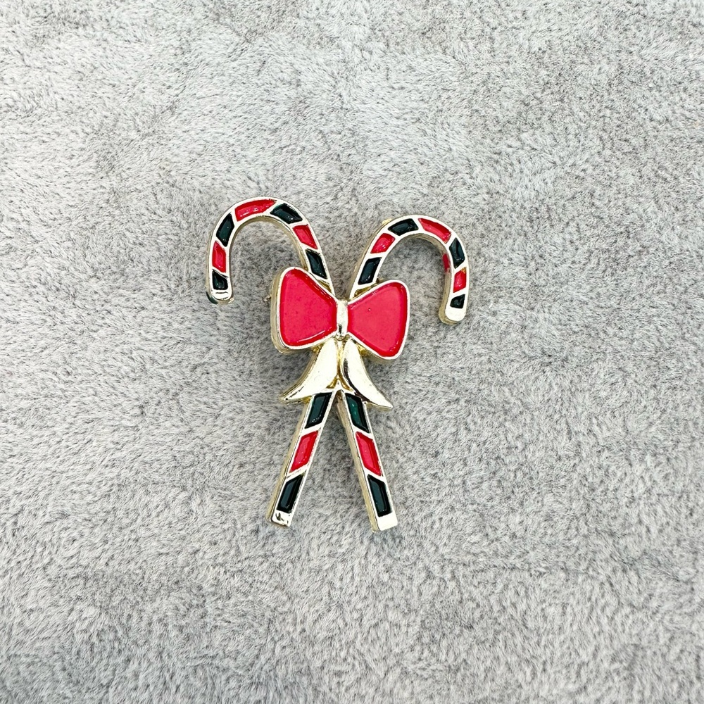 Vintage Christmas Crisscrossed Festive Candy Cane With Red Bow Brooch Pin